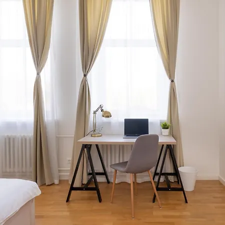 Families & Groups - 3 Bedrooms - Free Parking - Central Location Riga Exterior photo