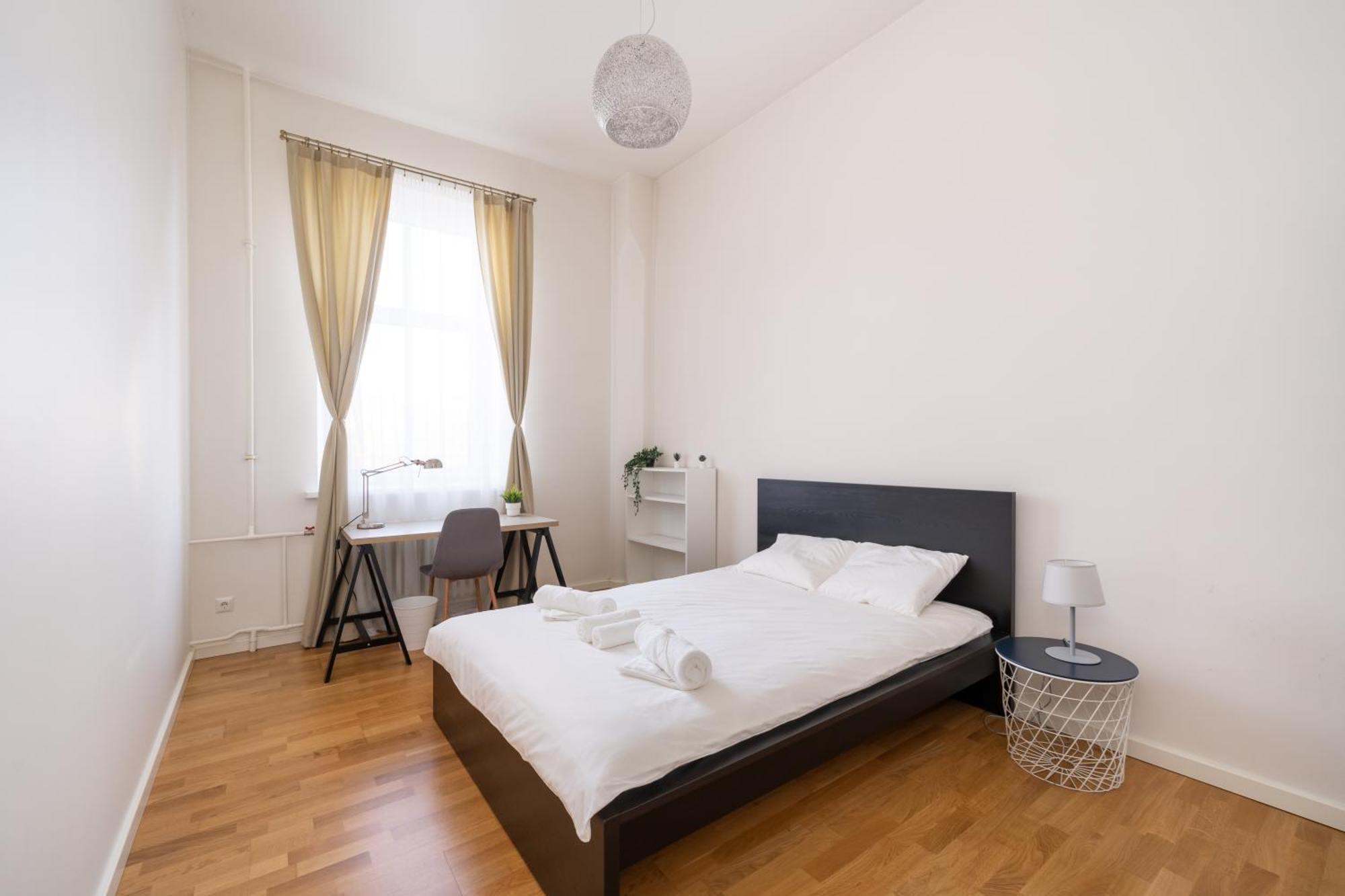 Families & Groups - 3 Bedrooms - Free Parking - Location Apartment